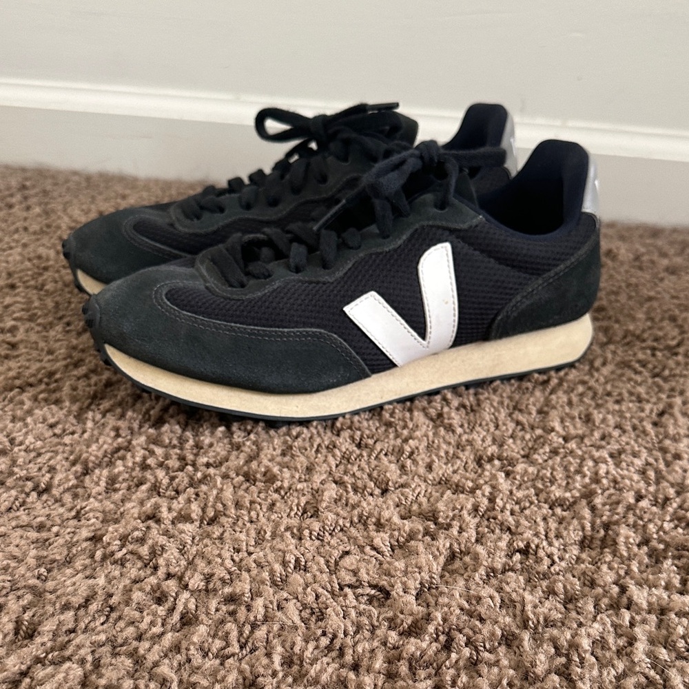 VEJA Black & White Classic Sneakers | Casual Athletic Shoes